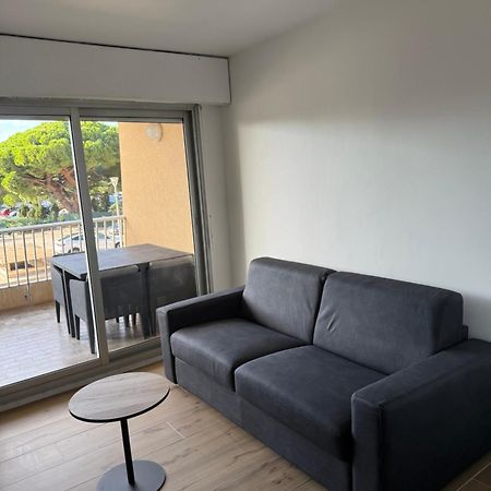 Super Studio Climatise Sur Le Port De Hyeres Appartement Buitenkant foto