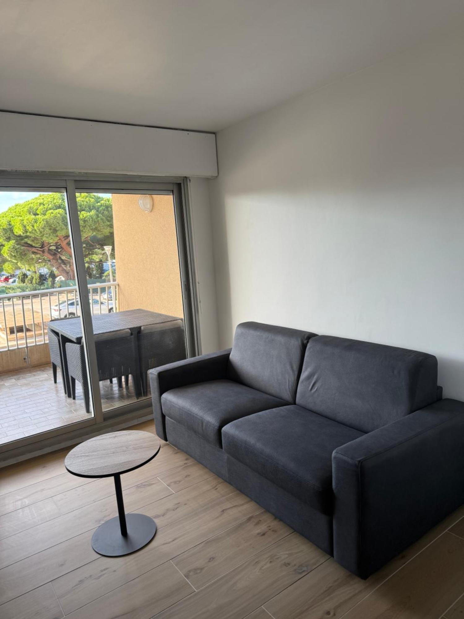 Super Studio Climatise Sur Le Port De Hyeres Appartement Buitenkant foto